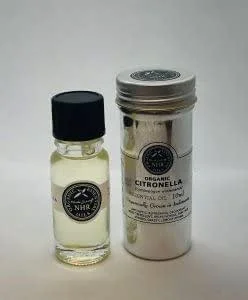 Organic Citronella Essential Oil (Cymbopogon nardus), Ätherisches Öl aus Bio-Citronella (Cymbopogon nardus) NHR Organic Oils — Luftbefeuchter